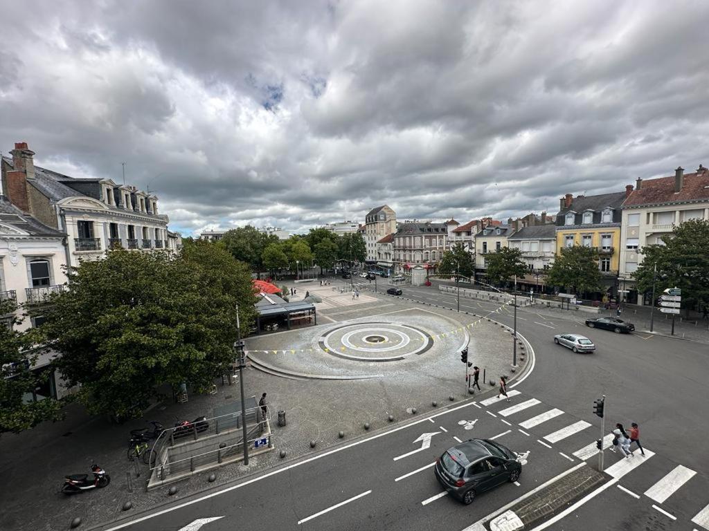 Grand Appartement Cosy-Hyper Centre-Place Verdun Tarbes Esterno foto