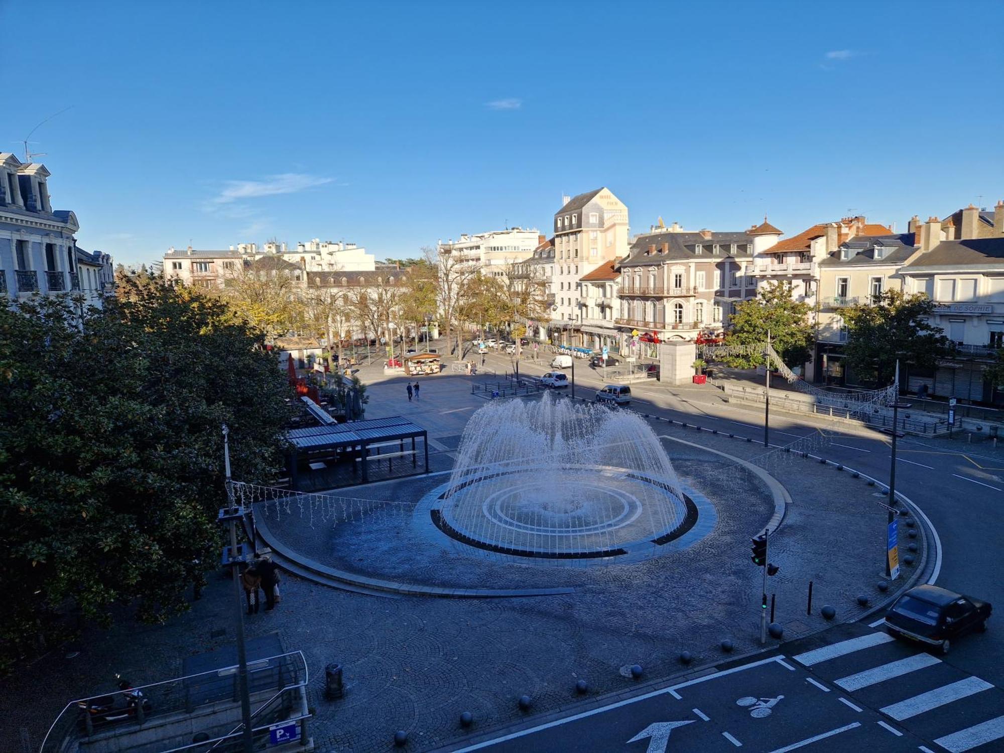 Grand Appartement Cosy-Hyper Centre-Place Verdun Tarbes Esterno foto